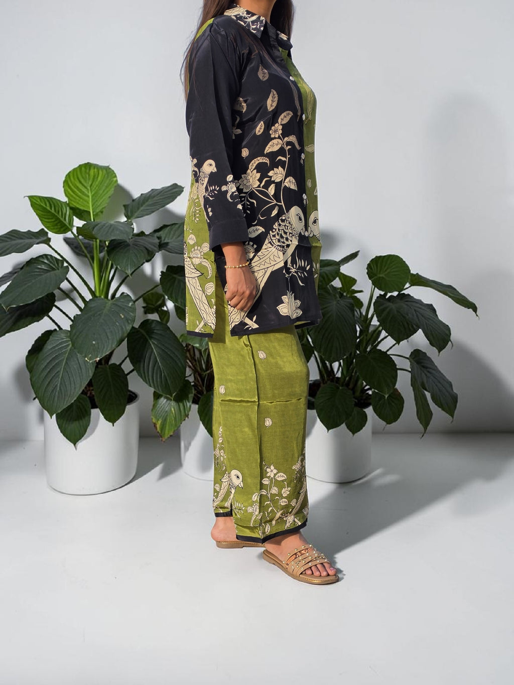 THE BOHO-CHIC Two-Tone Botanical Avian Crepe Co-ord Set