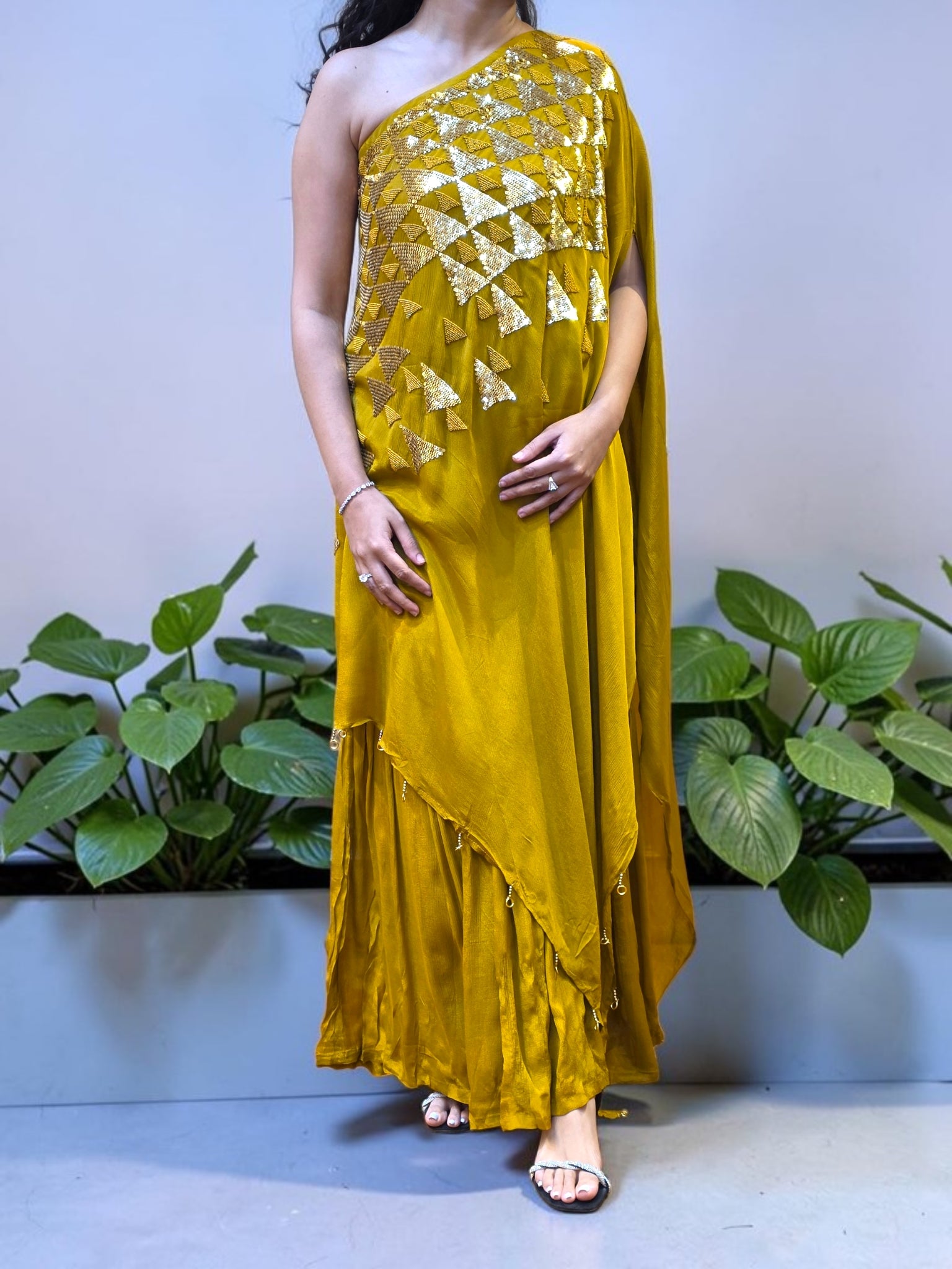 Mustard Yellow Geometric Sequin One-Shoulder Ensemble Kaftan Set ( FREE SIZE CAN FIT TO M,L)