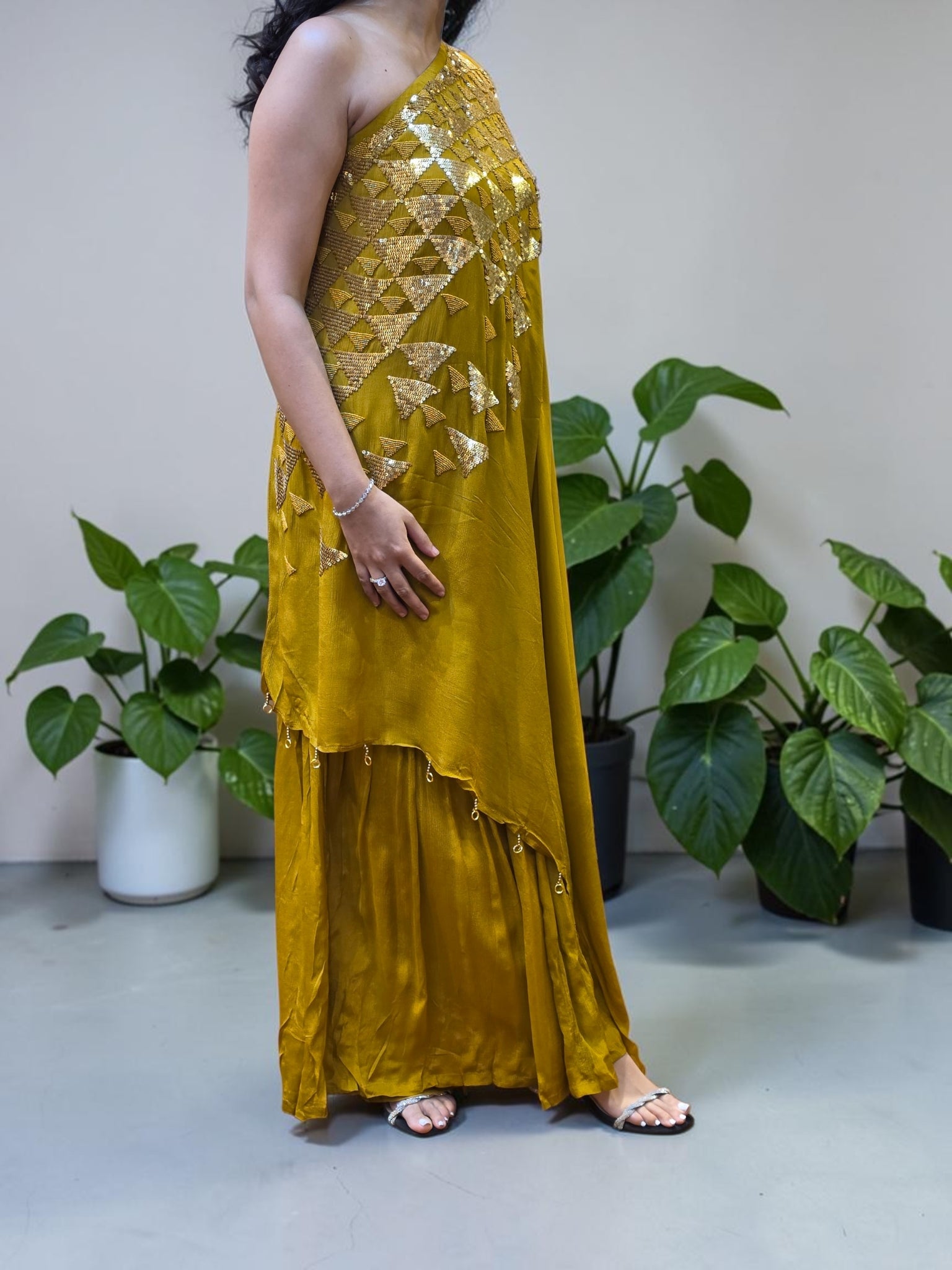 Mustard Yellow Geometric Sequin One-Shoulder Ensemble Kaftan Set ( FREE SIZE CAN FIT TO M,L)
