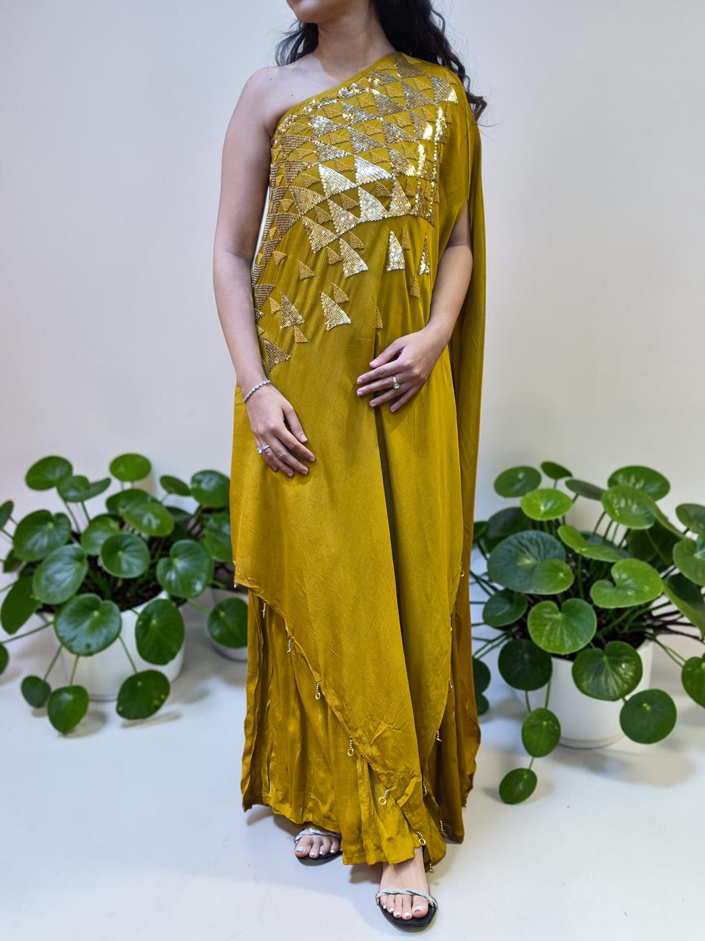 Mustard Yellow Geometric Sequin One-Shoulder Ensemble Kaftan Set ( FREE SIZE CAN FIT TO M,L)