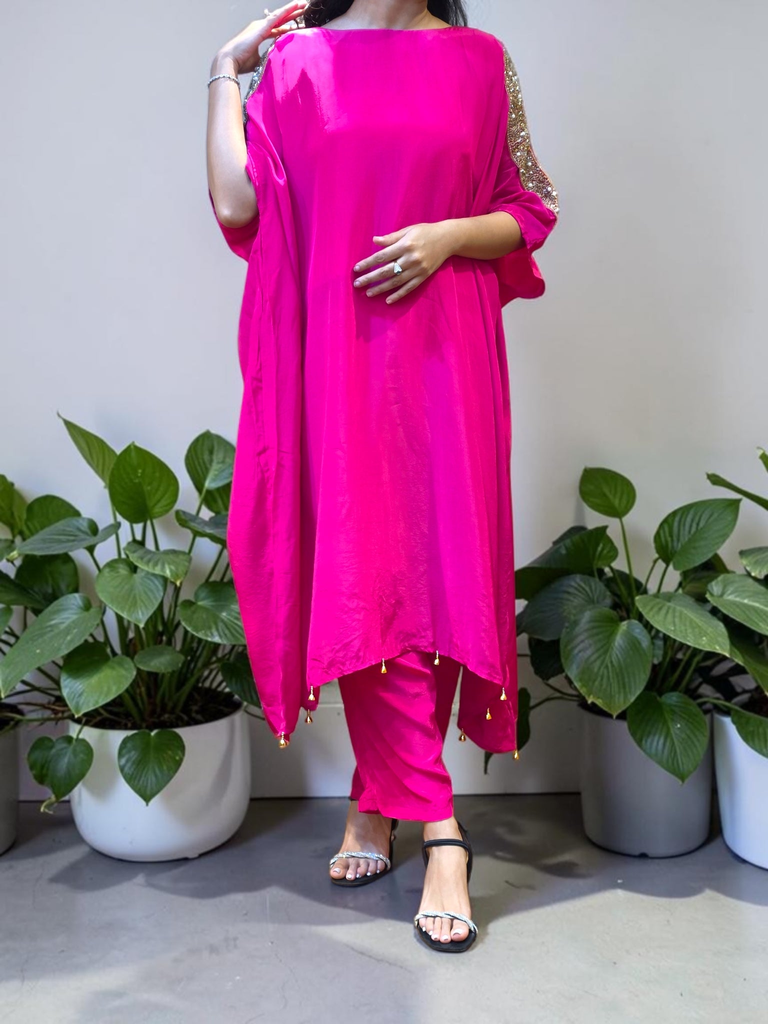 Fuchsia Pink Crepe Cold-Shoulder Kaftan Set