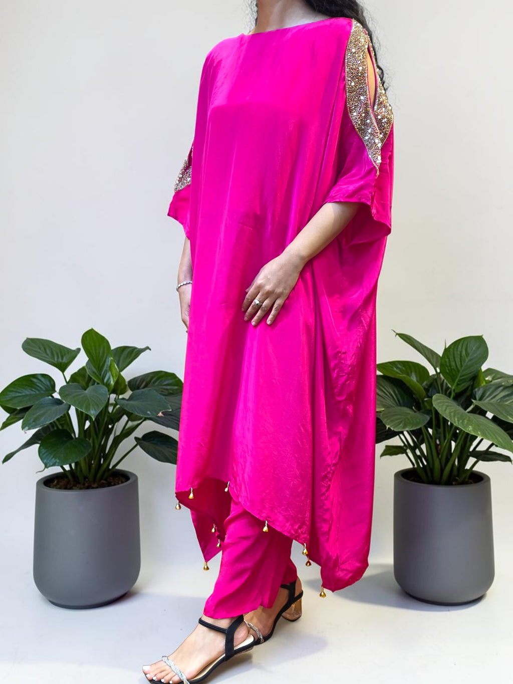 Fuchsia Pink Crepe Cold-Shoulder Kaftan Set