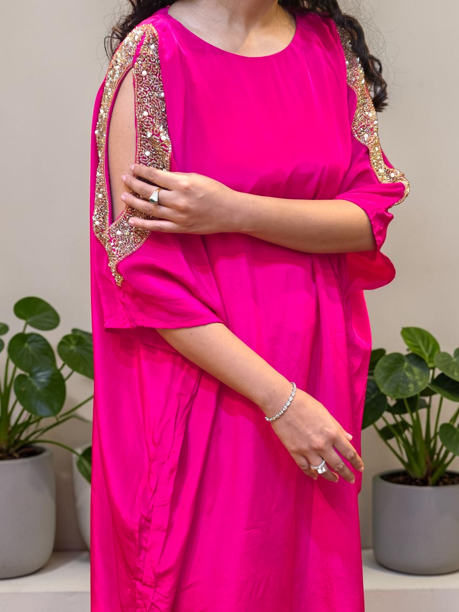 Fuchsia Pink Crepe Cold-Shoulder Kaftan Set