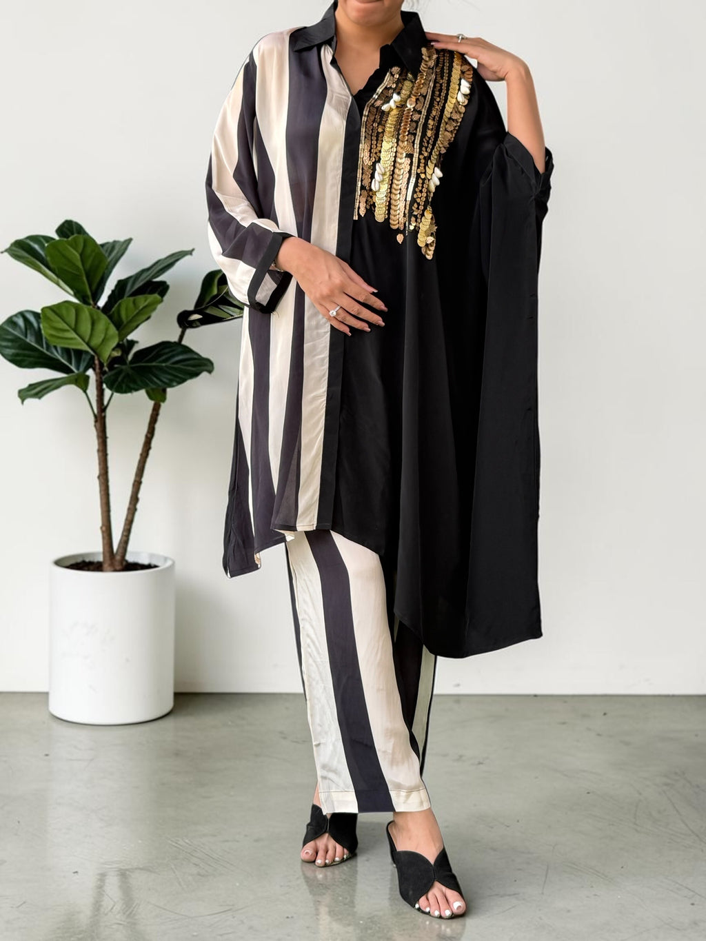 Monochrome Crepe Kaftan Set