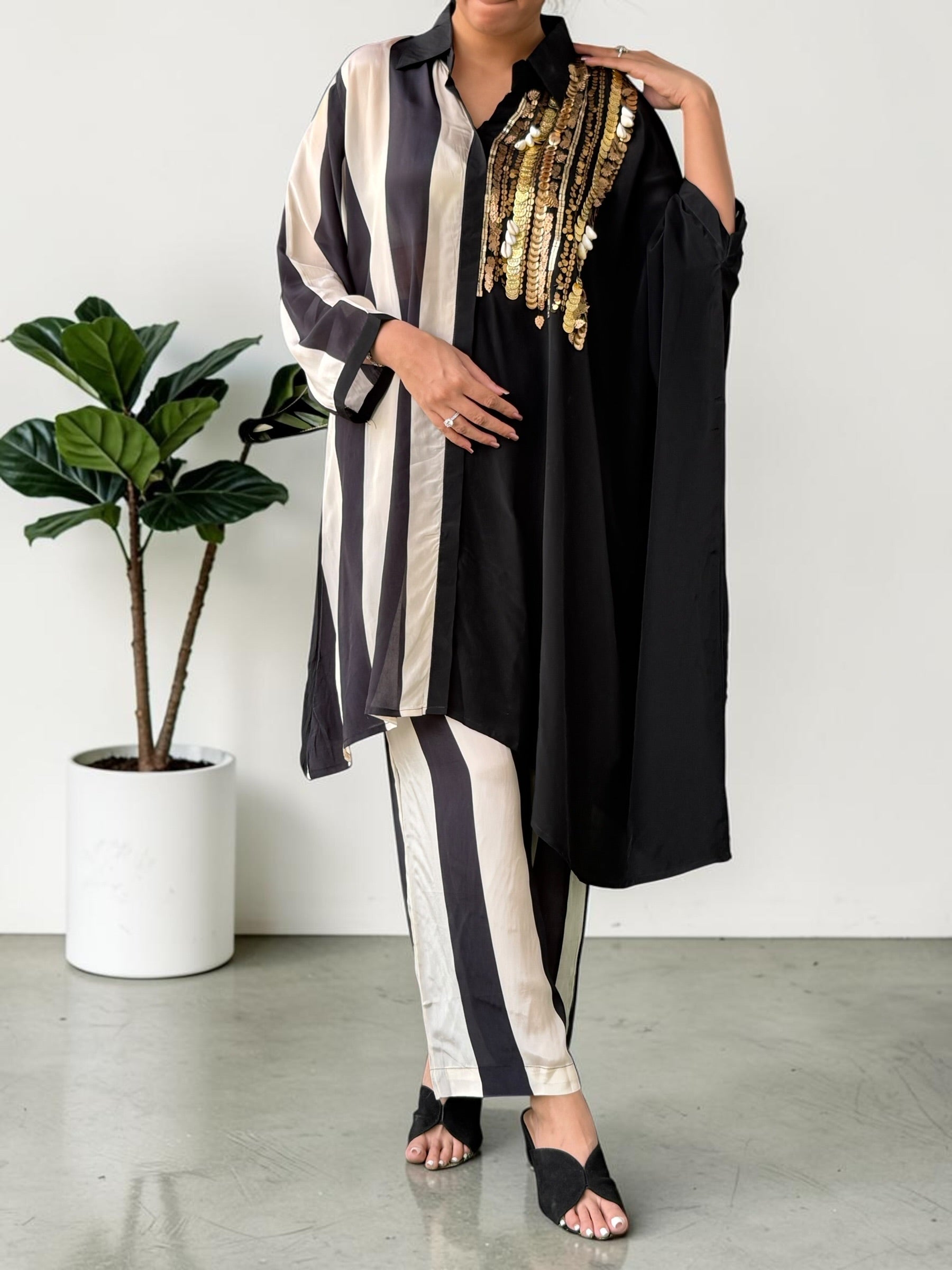 Monochrome Crepe Kaftan Set