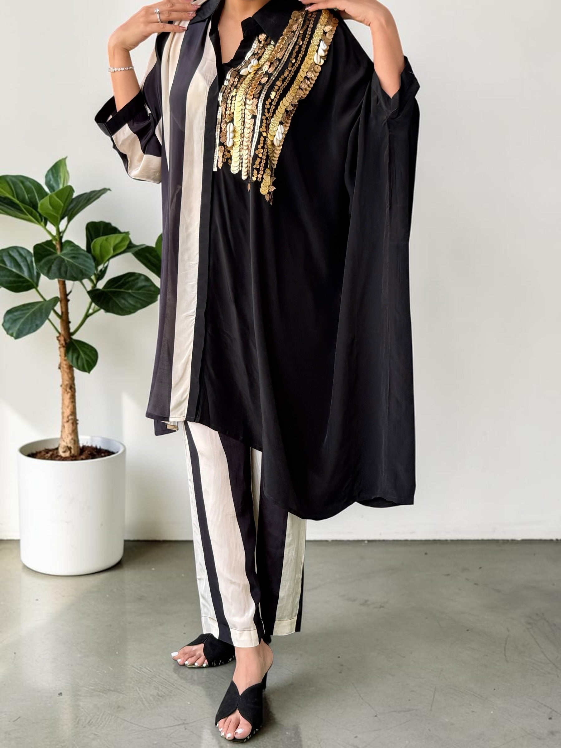 Monochrome Crepe Kaftan Set