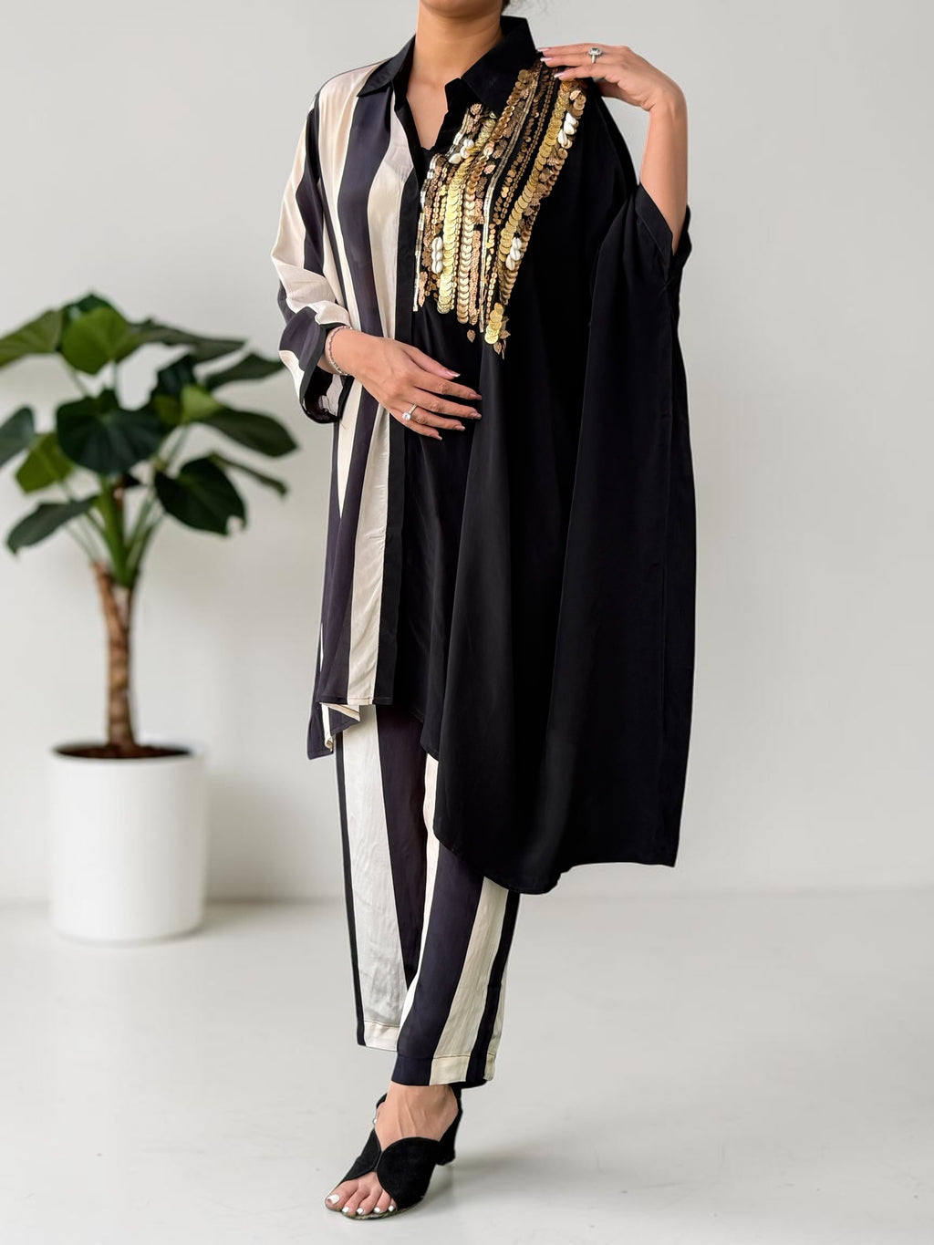 Monochrome Crepe Kaftan Set