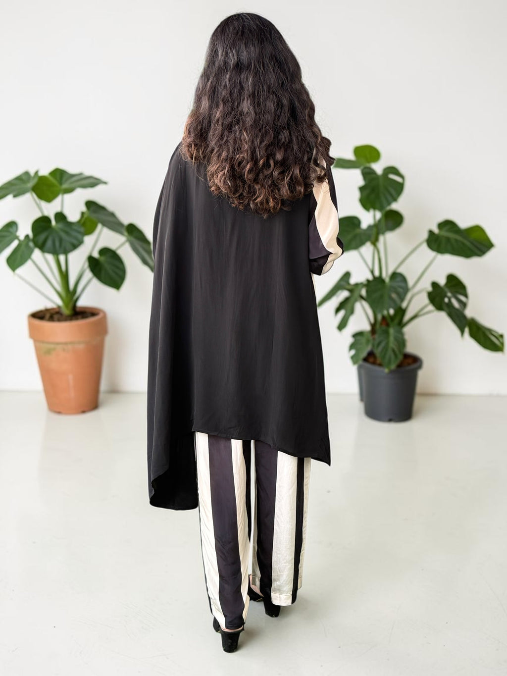 Monochrome Crepe Kaftan Set