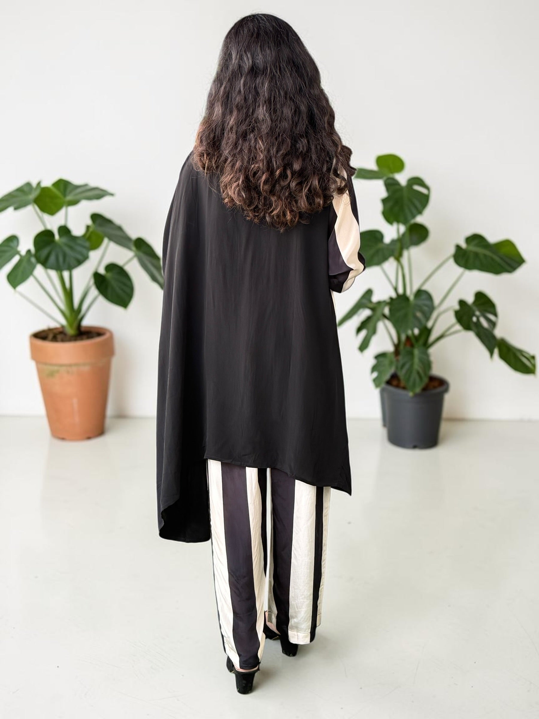 Monochrome Crepe Kaftan Set