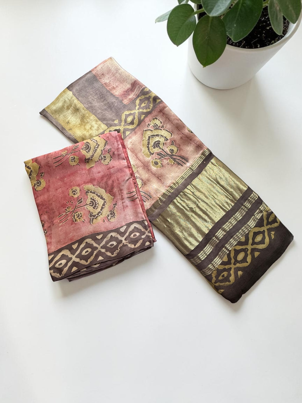 Unstitched Tissue Silk Suit Set With Lakdi Patta Border